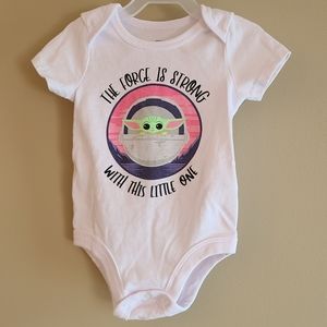 STAR WARS white short sleeved onesie/bodysuit